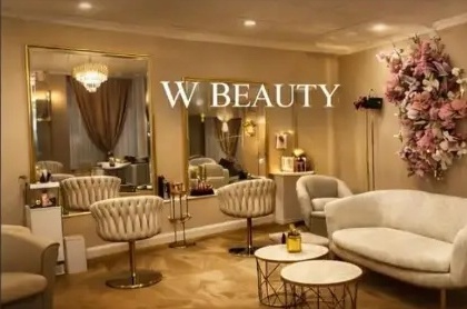 Salonul W Beauty Studio din Cluj-Napoca, zona de coafor și lounge