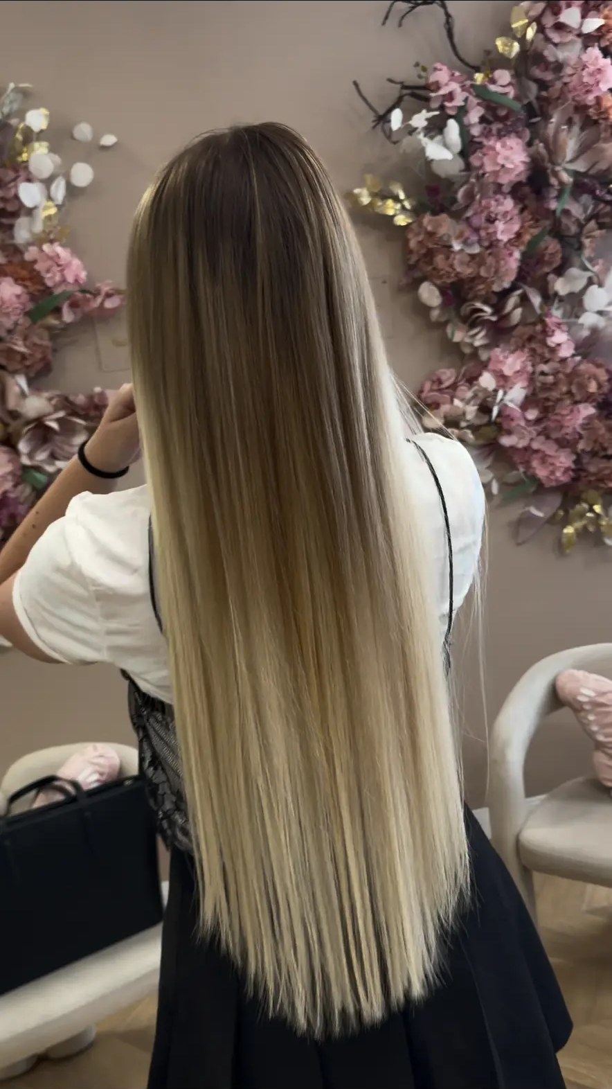 Extensii de păr natural blond, lungime XXL, realizate la W Beauty Studio Cluj-Napoca